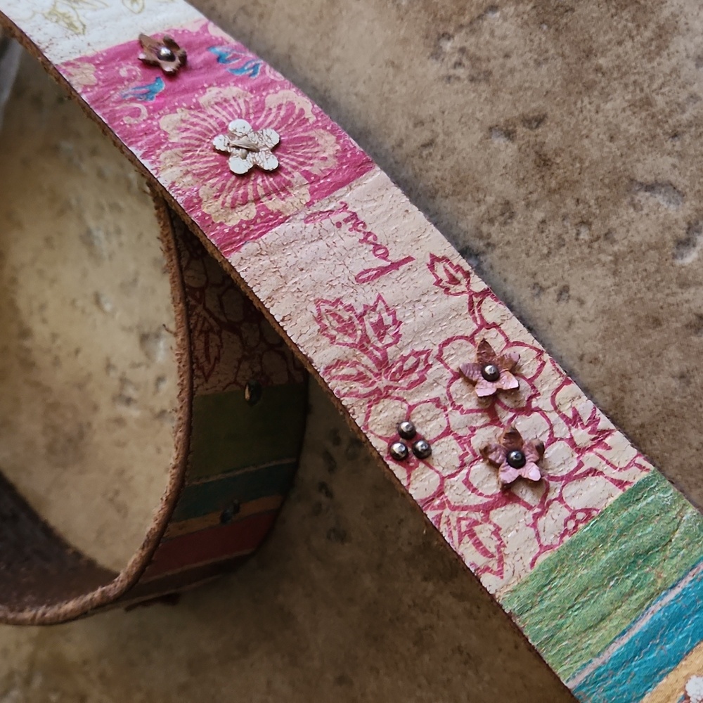 Fossil Floral Patterned Leather Belt - Picture 5 of 11